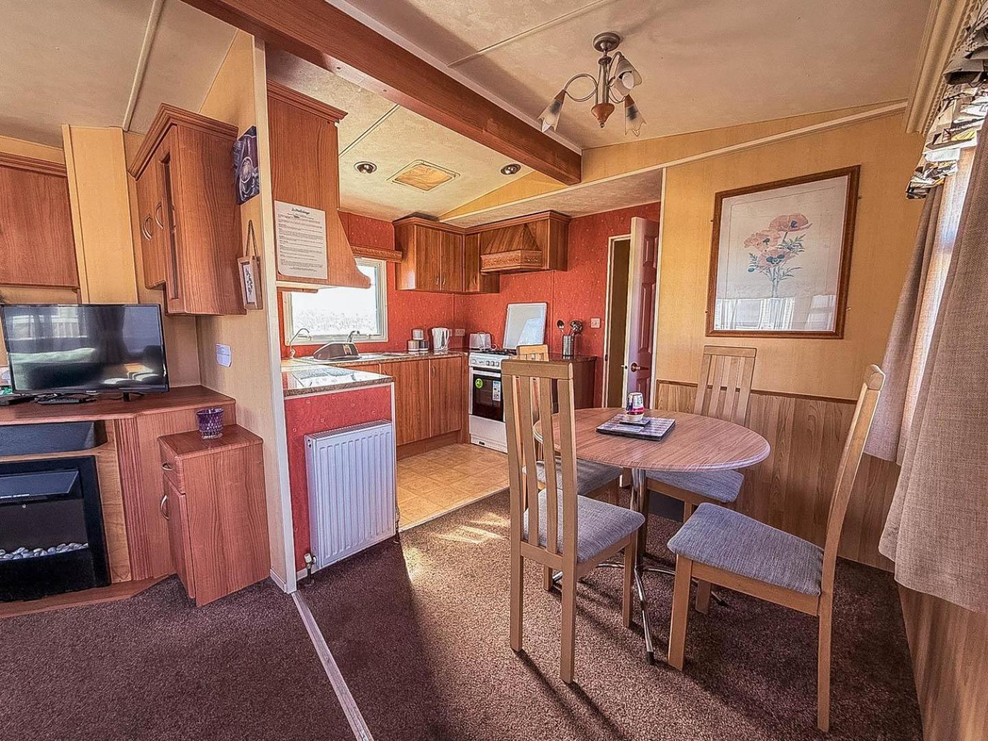 Spacious Caravan For Hire With Decking By The In Suffolk Ref 40094nd Campsite