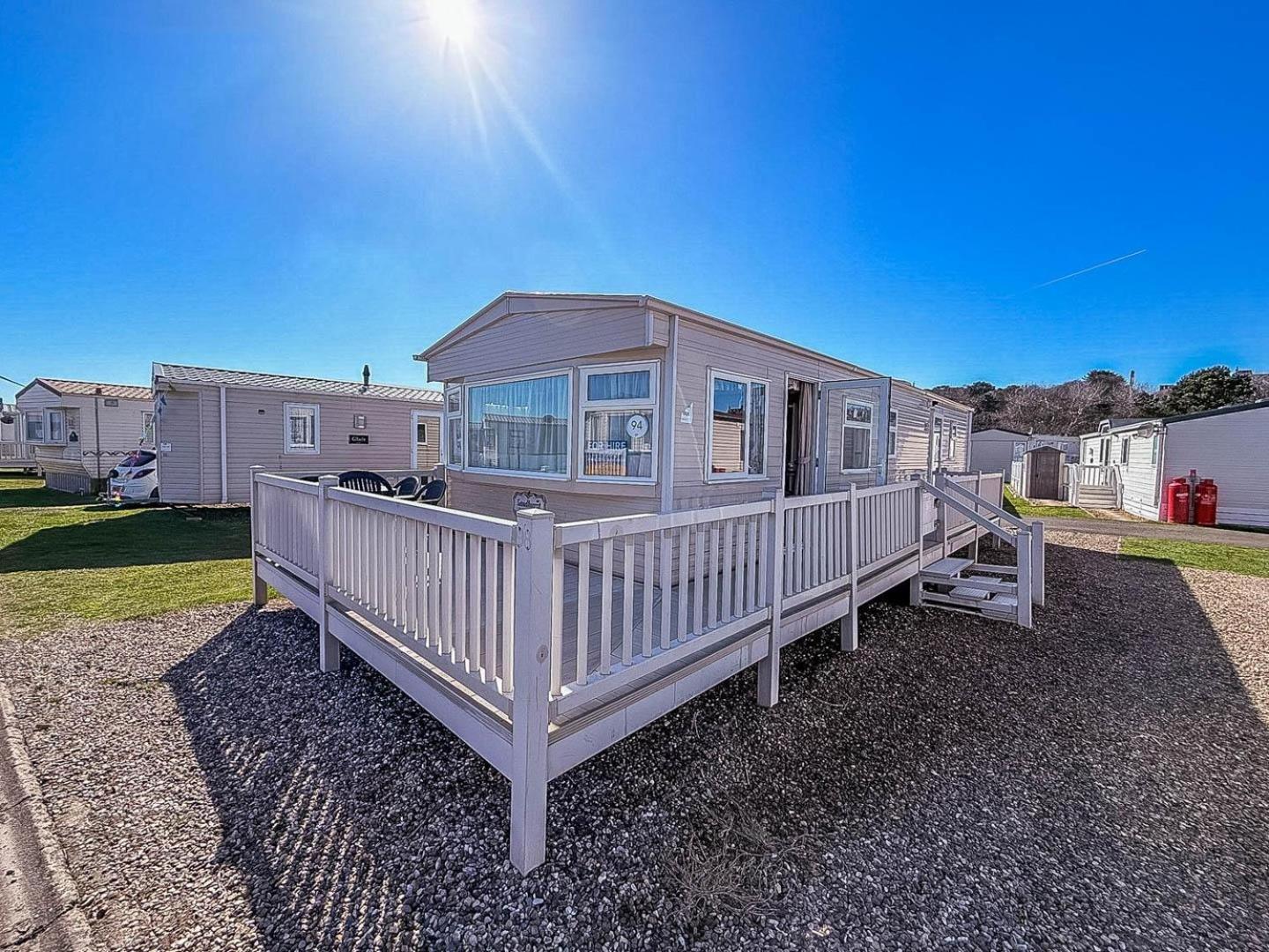 Spacious Caravan For Hire With Decking By The In Suffolk Ref 40094nd Campsite *